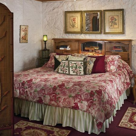 Cliff Cottage Inn ユリーカ・スプリングス エクステリア 写真