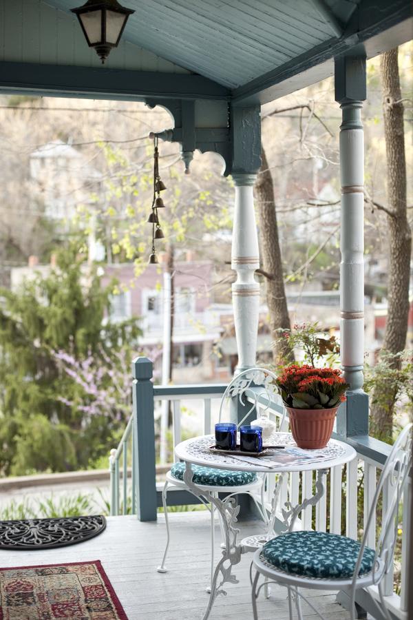 Cliff Cottage Inn ユリーカ・スプリングス エクステリア 写真