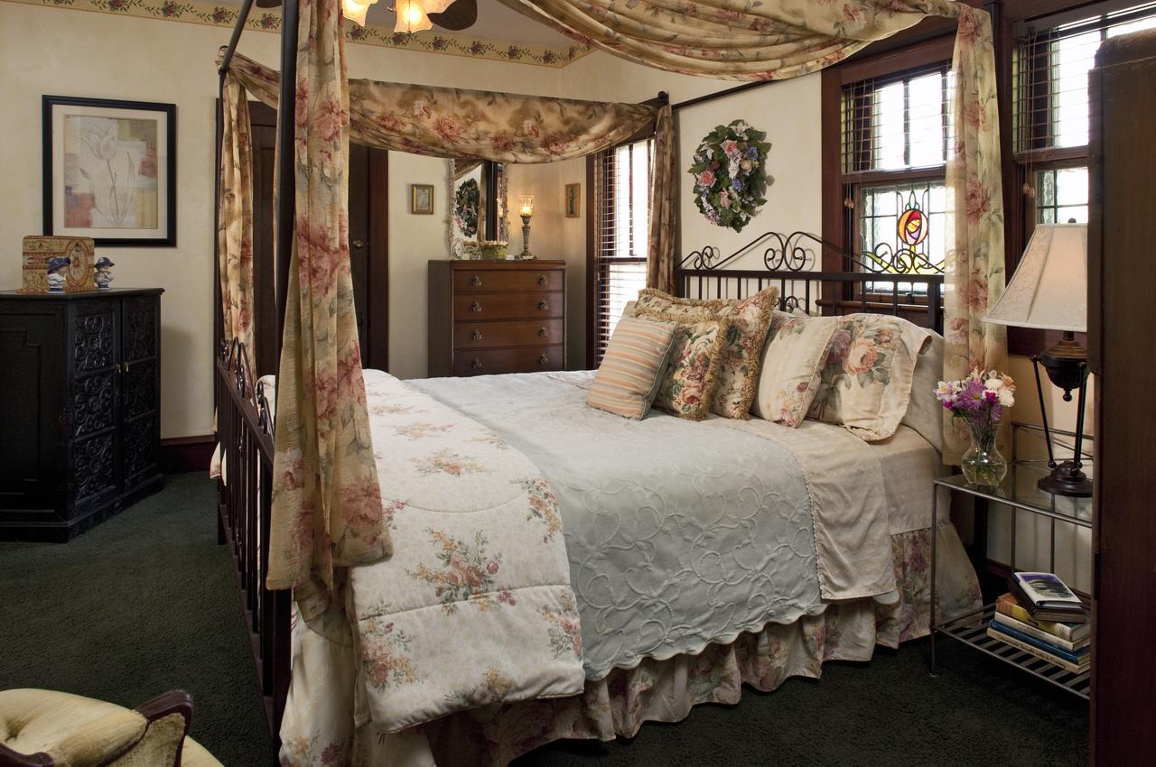 Cliff Cottage Inn ユリーカ・スプリングス エクステリア 写真